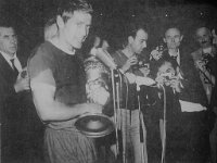 Slaven Zambata prima pehar kupa Jugoslavije19.06.1969. godine